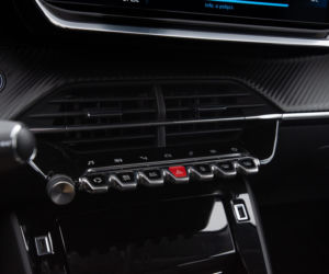 Peugeot 208 Allure vs Opel Corsa Elegance