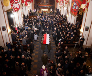 Czekali z pogrzebem na Kaczyńskiego