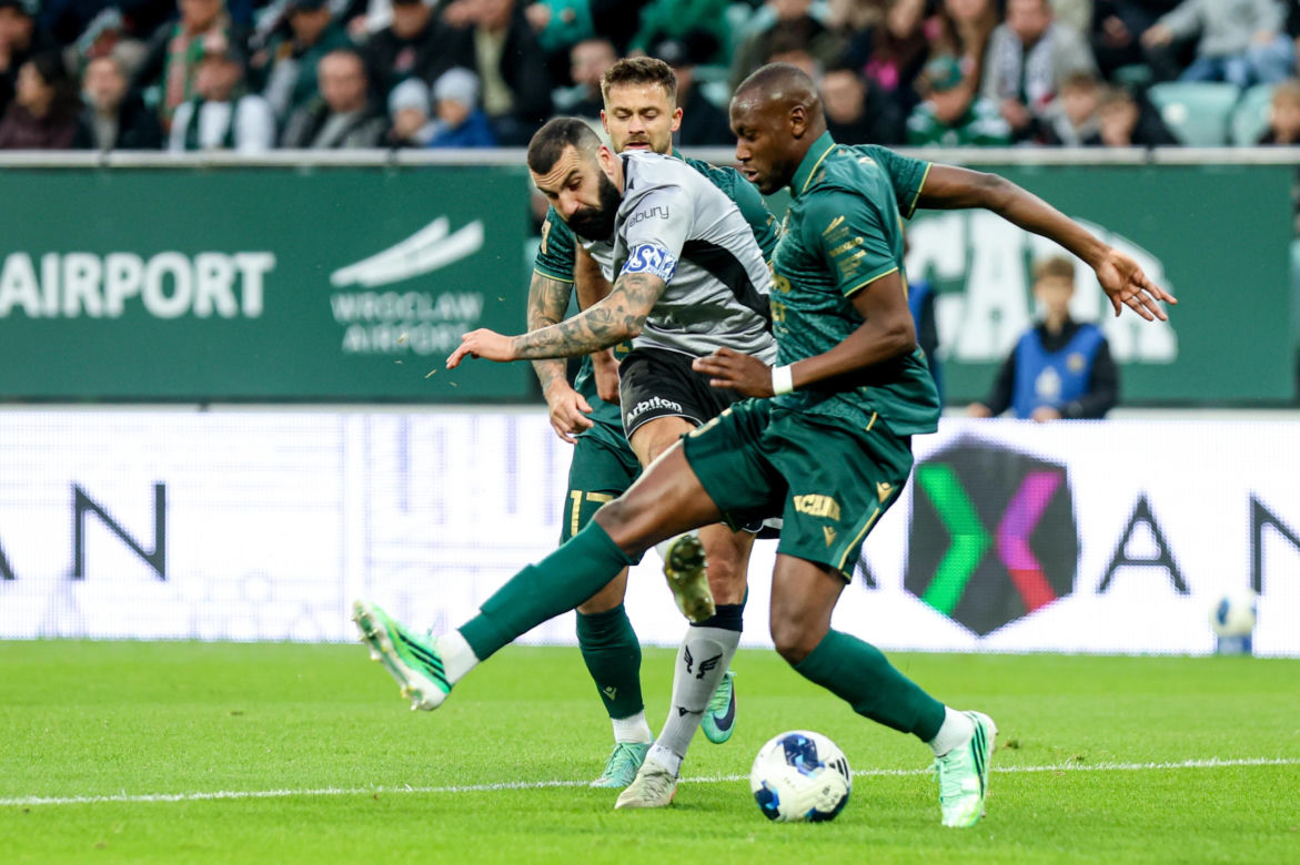 Śląsk Wrocław - Lech Poznań: Zdjęcia kibiców i zawodników z meczu 10. kolejki sezonu 2026/27 PKO BP Ekstraklasy