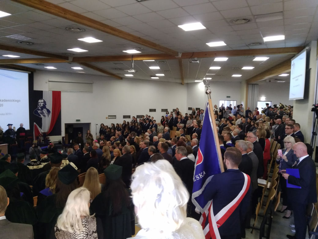 Inauguracja roku akademickiego na UTH. Ponad 2000 żaków rozpocznie naukę na uniwersytecie