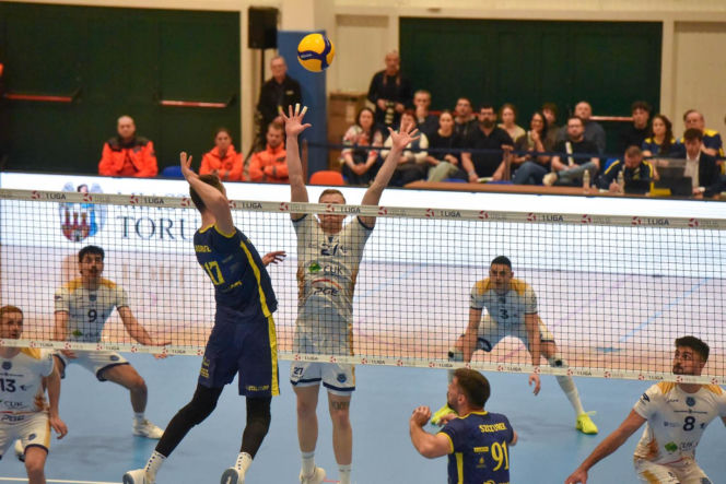 CUK Anioły Toruń - Stal Nysa: Komplet widzów na siatkarskim hicie w SP nr 28