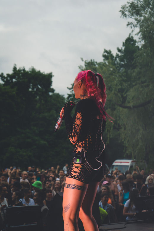 Young Leosia zagrała odlotowy koncert na zakończenie roku szkolnego