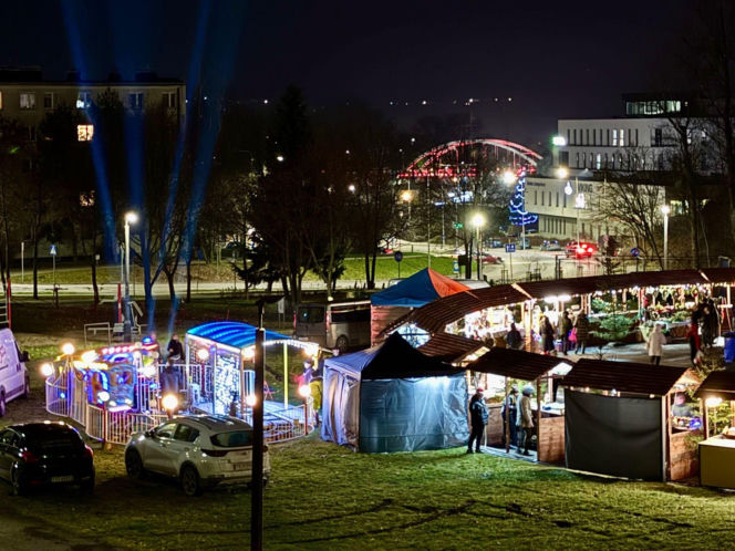 Świąteczny Jarmark w centrum Starachowic. Zobacz zdjęcia!