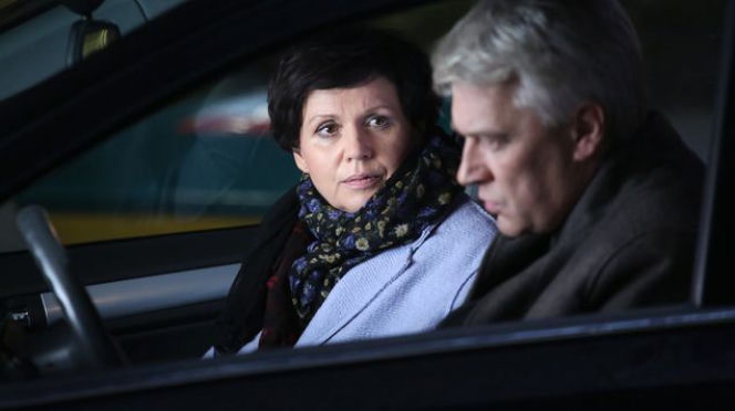 M jak miłość odc. 1209. Marysia (Małgorzata Pieńkowska), Robert Bilski (Zbigniew Stryj)