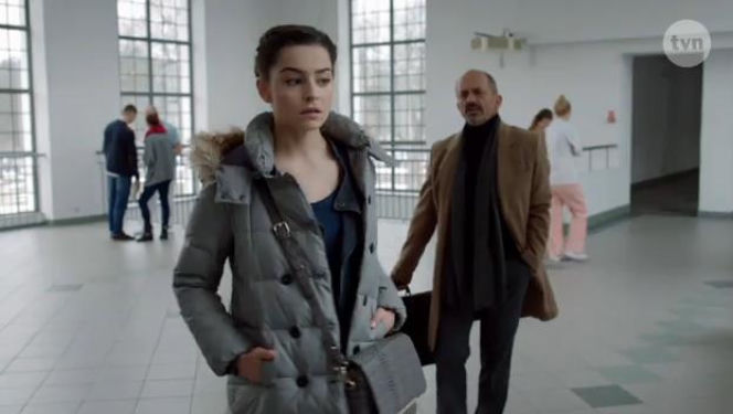 Lekarze 4 sezon odcinek 11 (odc. 50). Leon Jasiński (Jacek Koman), Beata (Agnieszka Więdłocha)