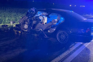 Poważny wypadek pod Płockiem. Bus przewrócił się na bok, sześć osób trafiło do szpitala