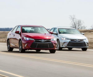 Toyota Camry 2015 w nowym odważnym stylu