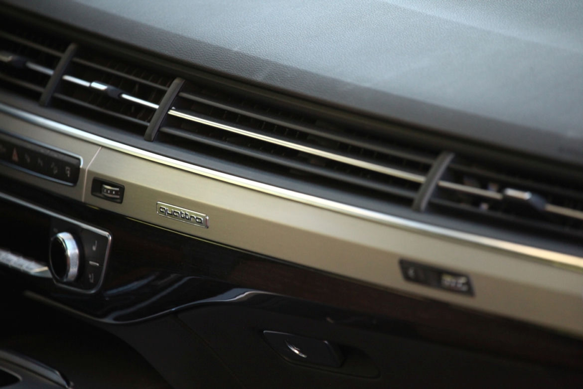 wnętrze Audi Q7 druga generacja