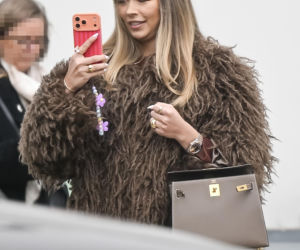 Sandra Kubicka w wałku na głowie