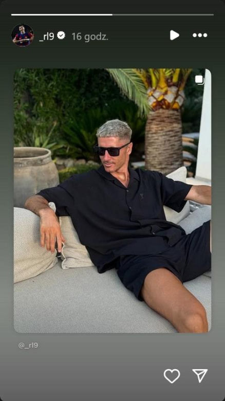 Blondynek z Barcelony. Lewandowski kopiuje Pazurę?