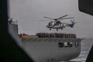 USS Abraham Lincoln na Morzu Arabskim. Tyrania dystansu jako granica amerykańskiej projekcji siły