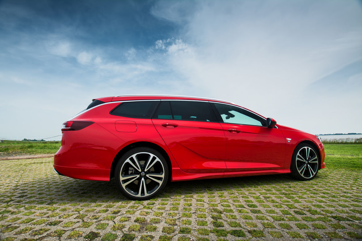 Opel Insignia Sports Tourer OPC Line 2.0 Turbo 260 KM AWD AT