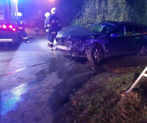 Wypadek w Mleczkowie! Dwie osoby przewiezione do szpitala