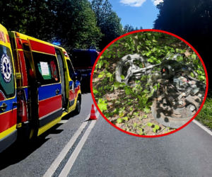Bielany-Wąsy: Zderzenie osobówki i motocykla na DK-63, jedna osoba ranna!