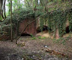 Dawny fort na Cmentarzu Centralnym w Szczecinie