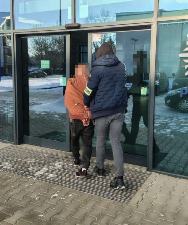 Był poszukiwany. Nie do wiary gdzie schował się przed policją!