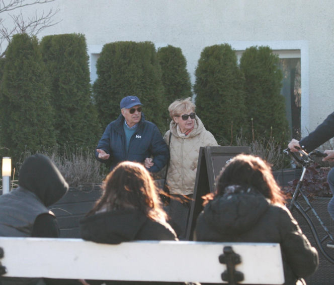 Stefan Friedmann z żoną na spacerze