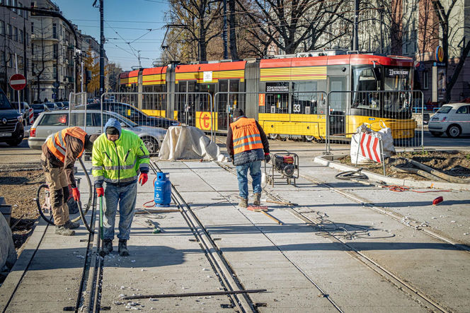 Tramwaj Rakowiecką pojedzie na Gwiazdkę