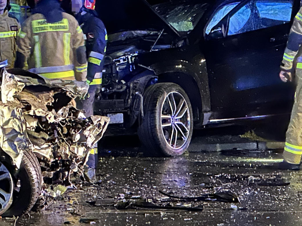 Młode małżeństwo zginęło testując nowe auto. W domu zostawili 3-letnią córeczkę