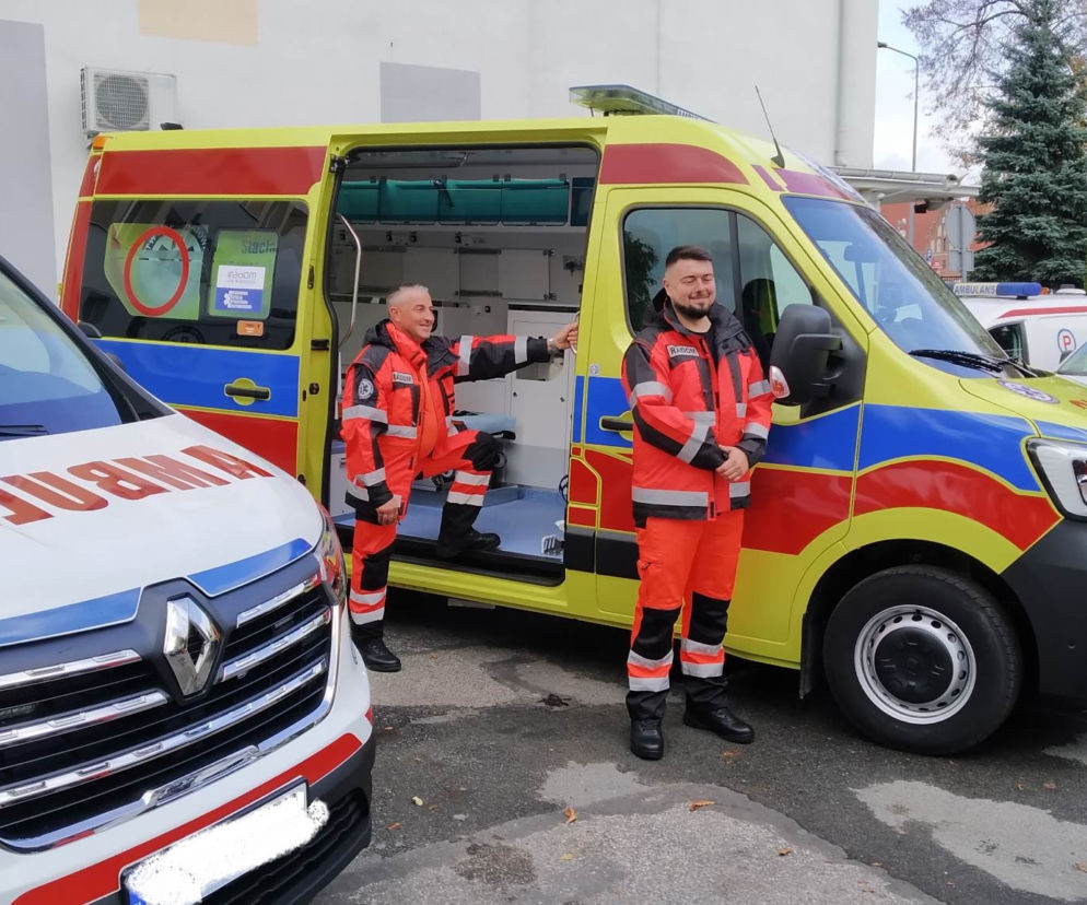 Pracownicy Radomskiej Stacji Pogotowia Ratunkowego otrzymali kamizelki nożoodporne