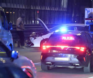 Groźny wypadek na Mokotowie. Na miejscu służby, kierowcy utknęli w korku