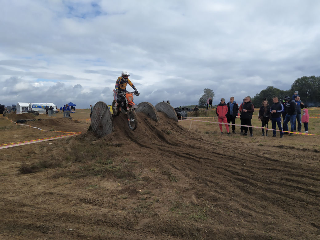 ZOBACZ ZDJĘCIA z III rundy mistrzostw okręgu warszawskiego Cross Country w Czerniejewie
