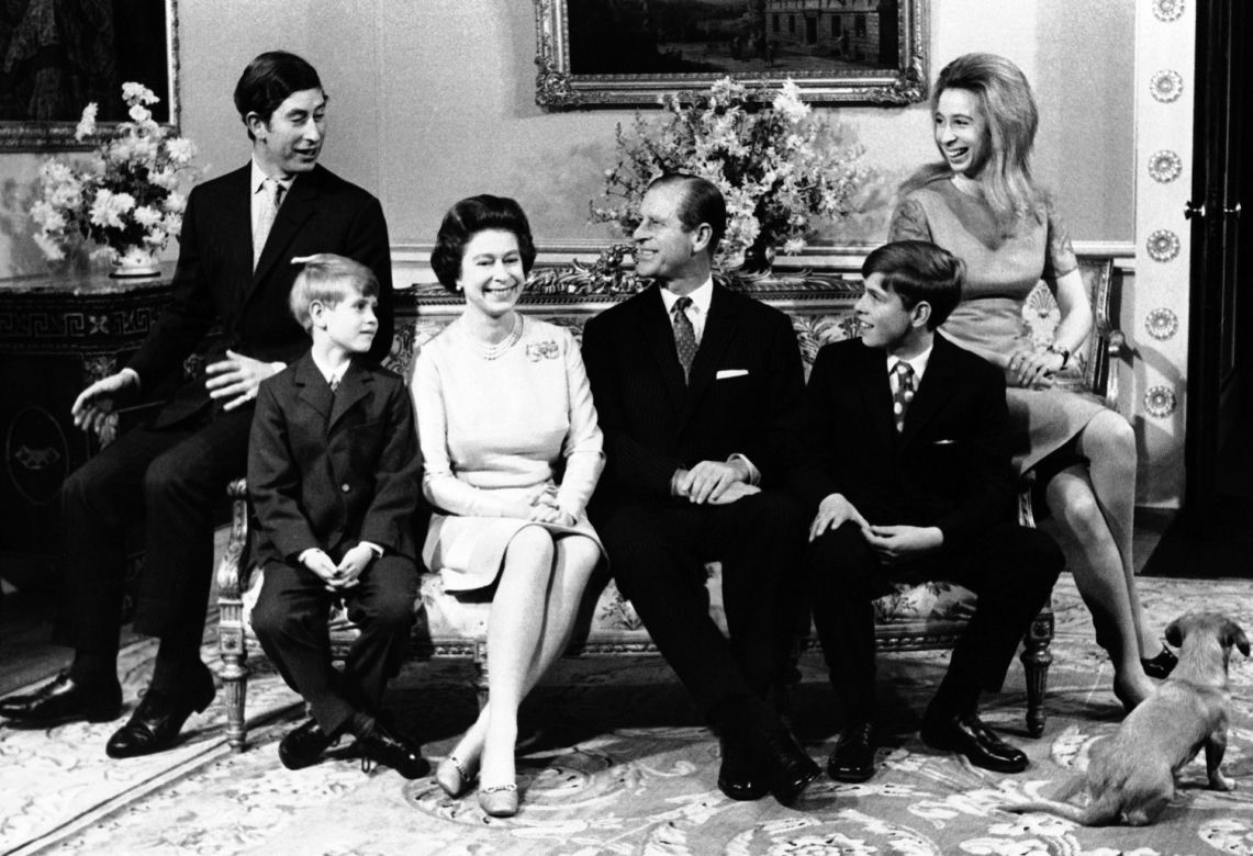Królowa Elżbieta II i Książę Karol - zdjęcia archiwalne