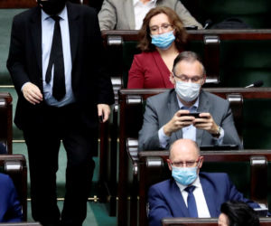 Kaczyński zarabia 25 tys. a Czarnek 17 tys