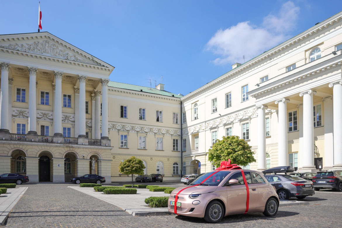 Elektryk za rozliczenie PIT! Warszawa rozdaje nagrody za rozliczanie podatku