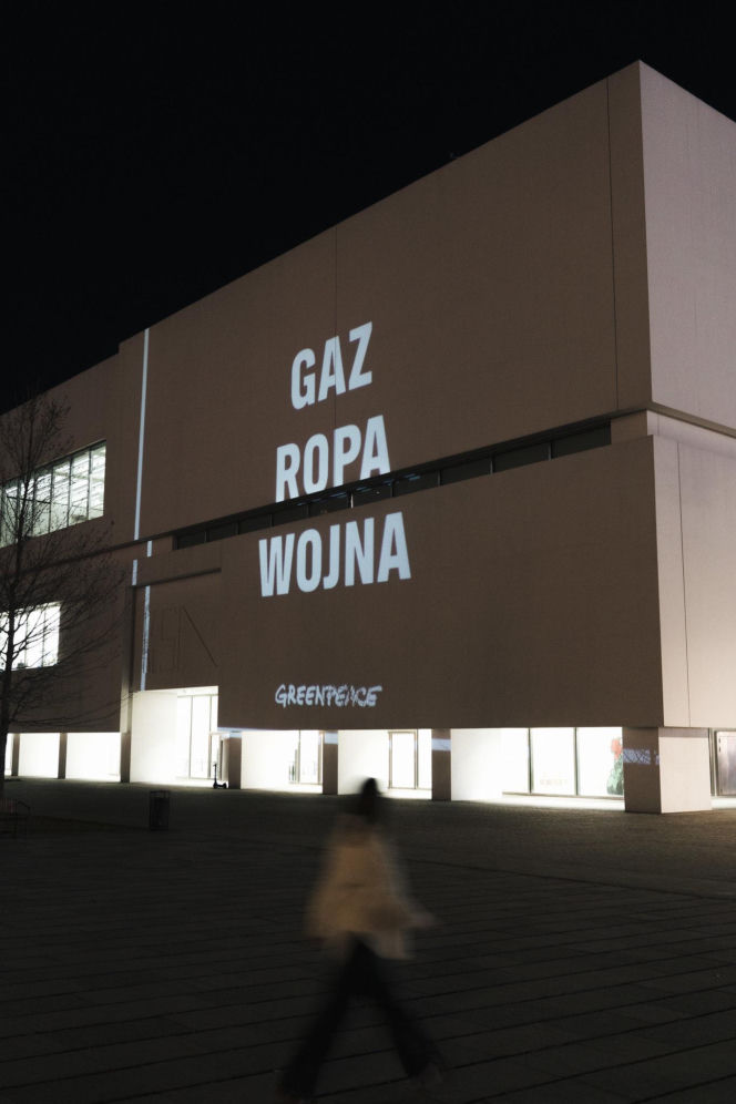 Nocna akcja aktywistów Greenpeace w Warszawie