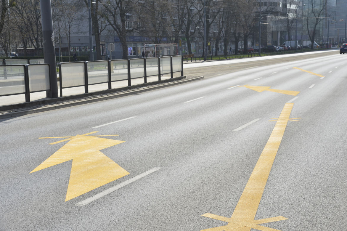 Drogowcy zwężą al. Jana Pawła II. Weekendowe frezowanie jezdni  Dziękuję 