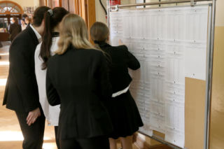 Maturzyści komentują wyniki egzaminu. Nie spałam od czwartej