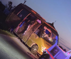 Sześć osób rannych po wywrotce busa. W akcji śmigłowiec LPR