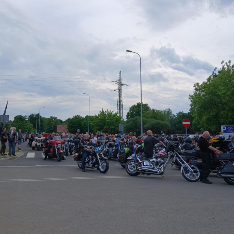 Lśniące maszyny i ryk silników. Do Bydgoszczy przyjechało kilka tysięcy harleyowców