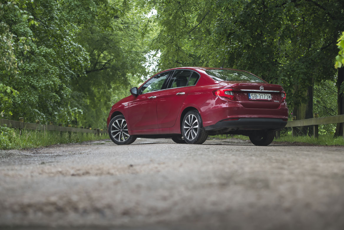 Fiat Tipo 1.6 Multijet 120 KM 6MT Lounge