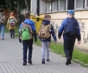 Trzaskowski zamyka drogę. Rodzice są wściekli
