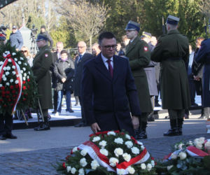 Obchody 16. rocznicy katastrofy smoleńskiej. Powązki