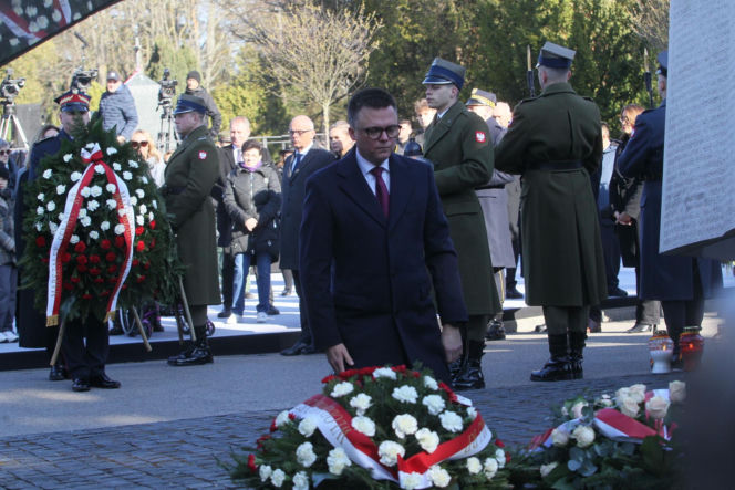 Obchody 16. rocznicy katastrofy smoleńskiej. Powązki