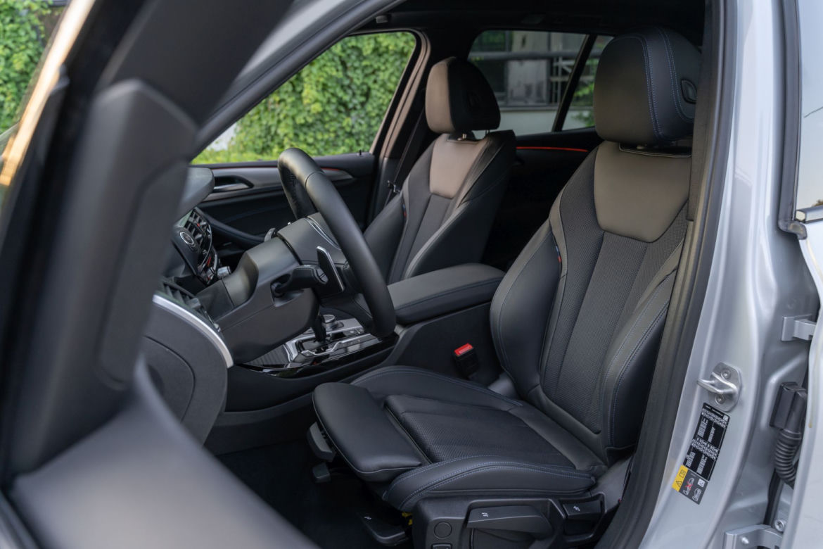 (2020) BMW X3 xDrive30e