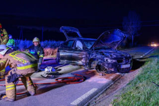 Uderzenie BMW w furmankę. Ranne dwie osoby i koń