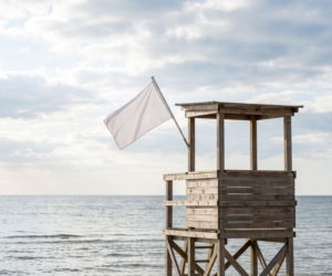 Sinice Pogorzelica. Czy w Pogorzelicy można się kąpać 19.08? Flaga, warunki pogodowe