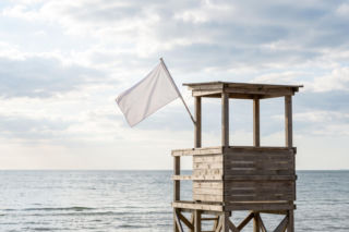 Sinice Pogorzelica. Czy w Pogorzelicy można się kąpać 19.08? Flaga, warunki pogodowe