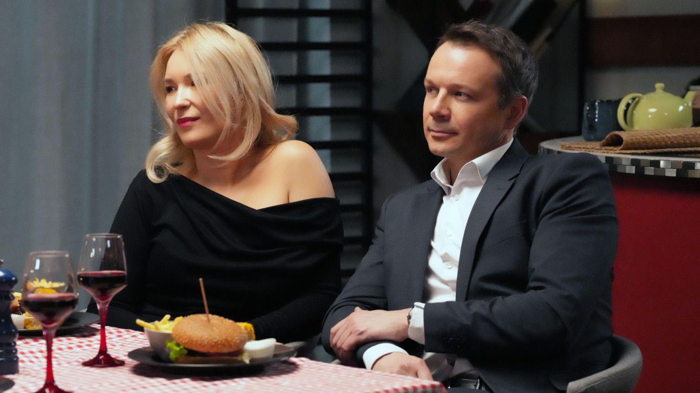 Barwy szczęścia odc. 3397: Karolina (Marta Dąbrowska), Bruno (Lesław Żurek)