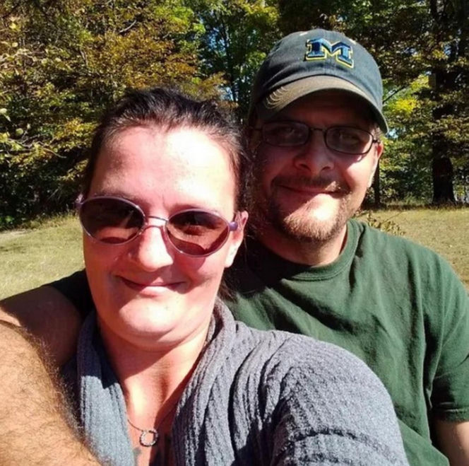 Matka wycięła córce dziecko z brzucha. Potworny mord w lesie