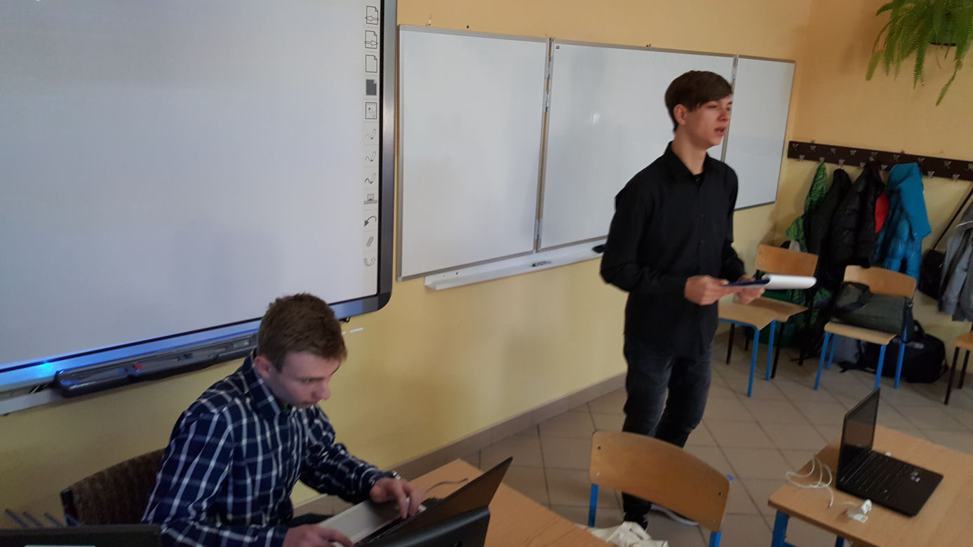 Nowy Sącz: Nauczyli młodszych kolegów jak dbać o bezpieczeństwo w sieci 