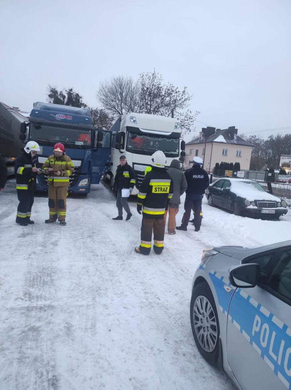 Życia dwóch osób nie udało się uratować. Tragedia w powiecie tomaszowskim