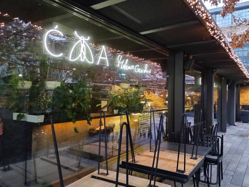 Restauracja "Ćma" w Hali Koszyki