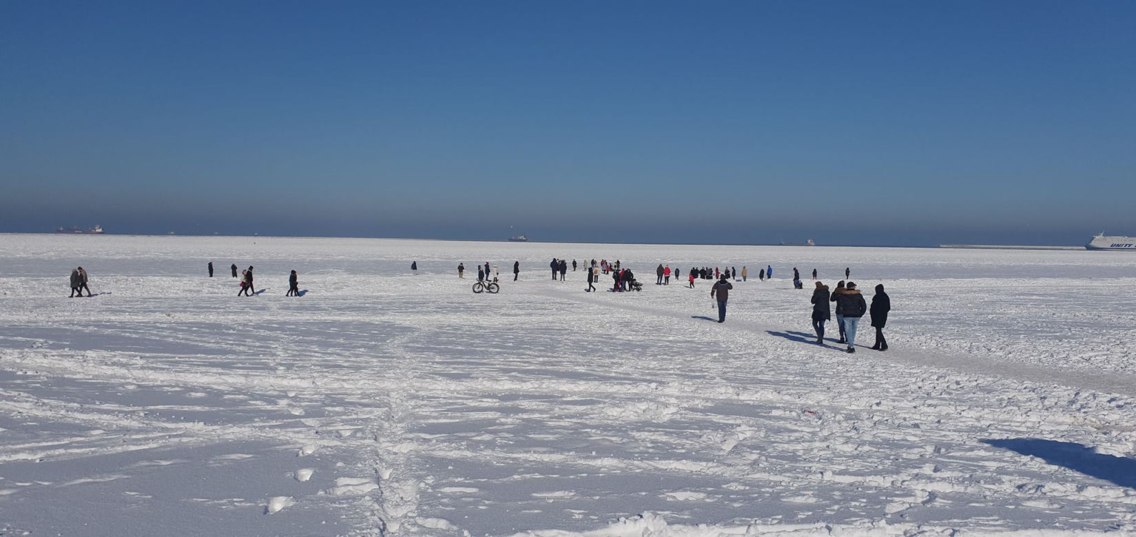 Plaża w Świnoujściu w zimowej odsłonie