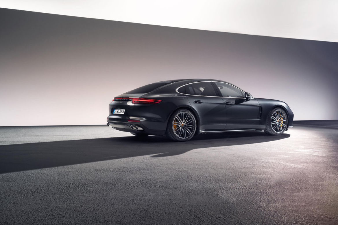 2017 Porsche Panamera