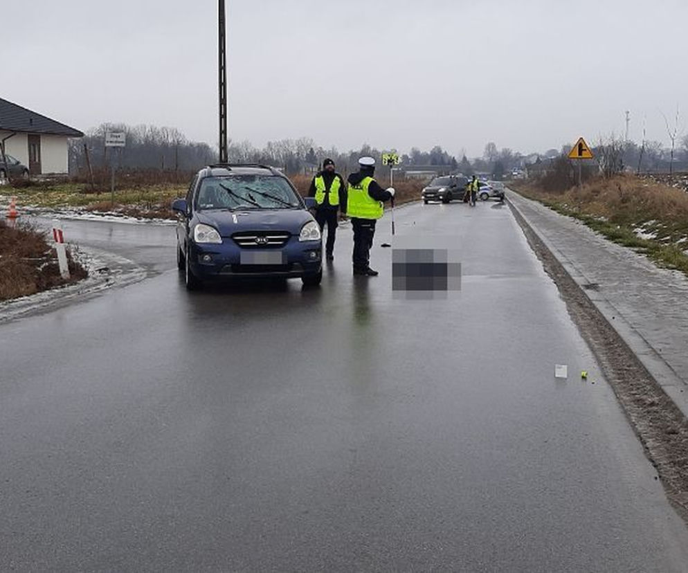 Wojciechów: Pieszy zginął pod kołami samochodu. Makabryczny wypadek